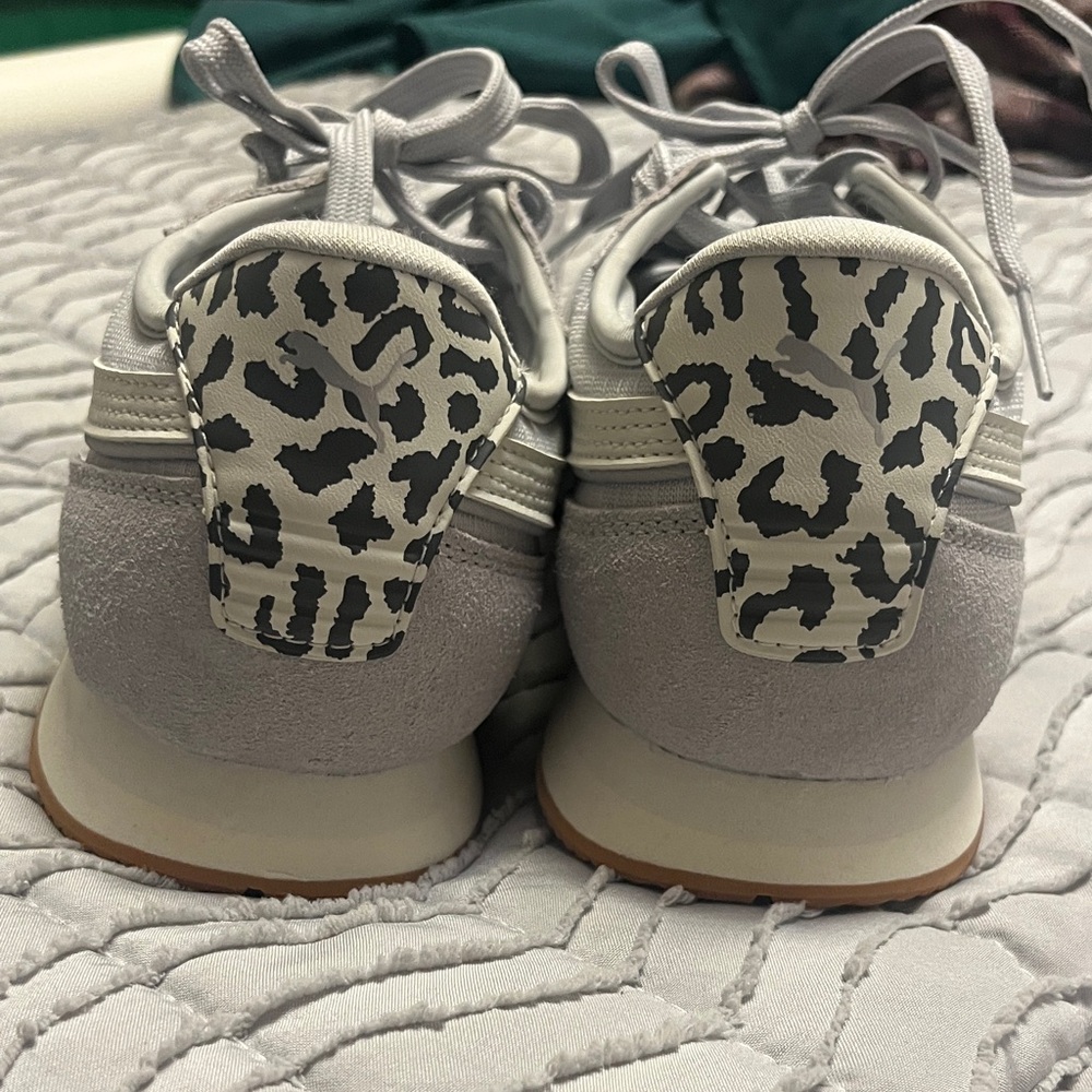 Puma Women's Light Gray Sneakers with Animal Print - Picture 4 of 4